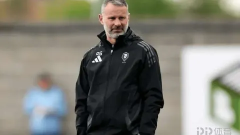 张楚桐：短道女队追男队征程艰辛，接力夺金为未来注入信心