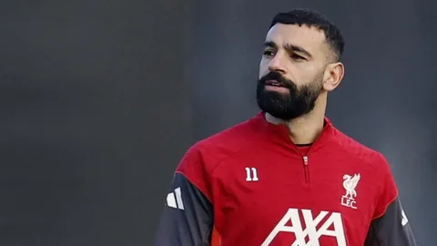 热刺赛季英超进球数紧随利物浦，净胜球+15排名英超第四。